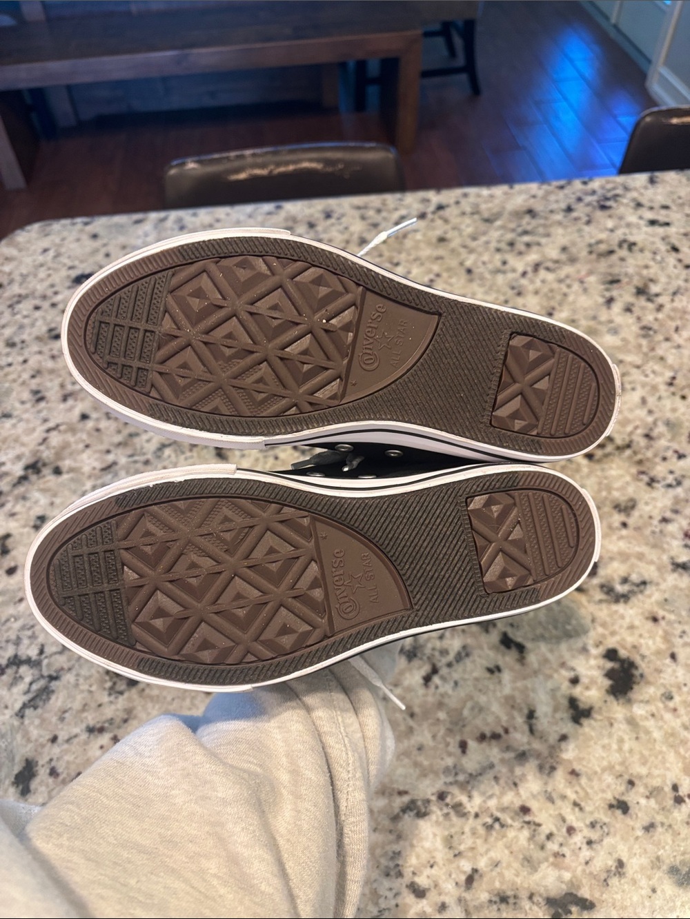 Never Worn Converse Kids Black and White Low-Top Sneakers - Picture 2 of 4